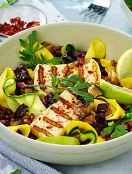 Salat med squash, bønner og aubergine