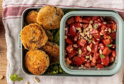 Hirsebøffer med svampe og ost