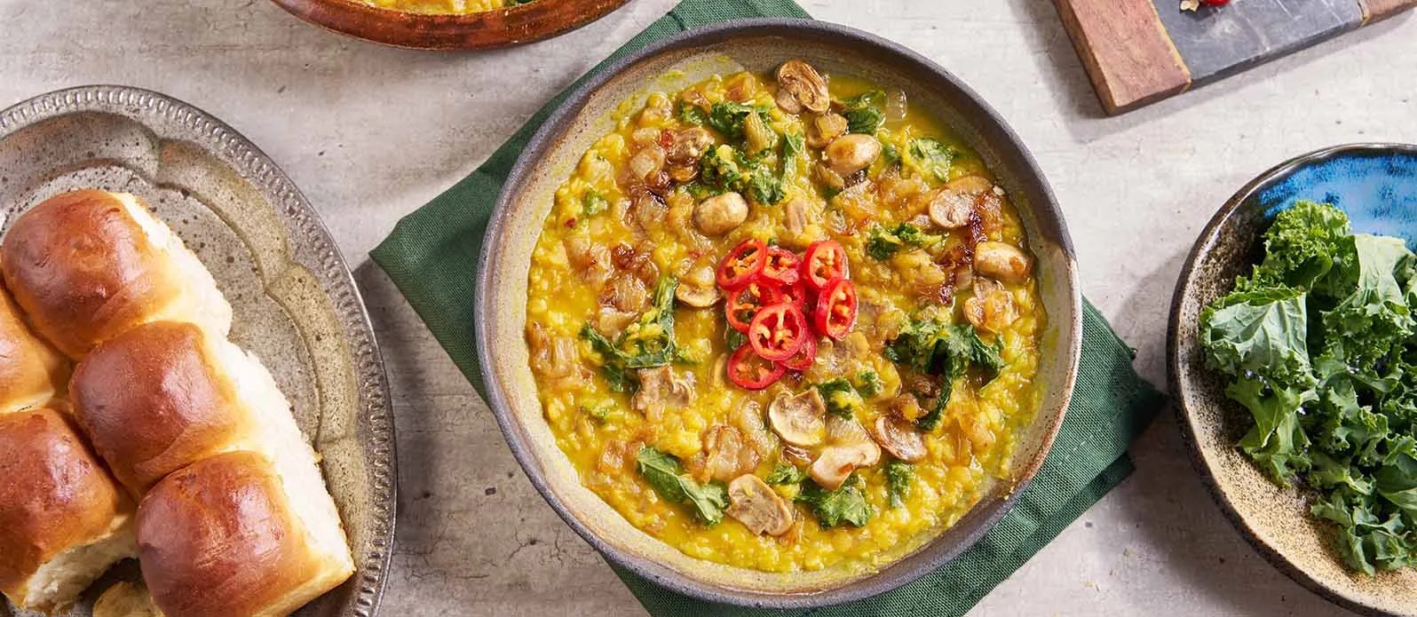 Rød linsedal med løg og mirin