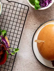 Hawaii-burger med kylling og sojaglaze