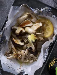 Fine ovnbagte svampe med smør