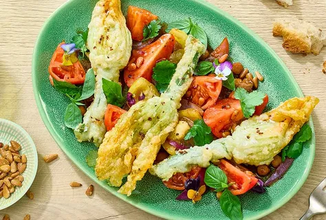 Squashblomster med teriyaki-tomater