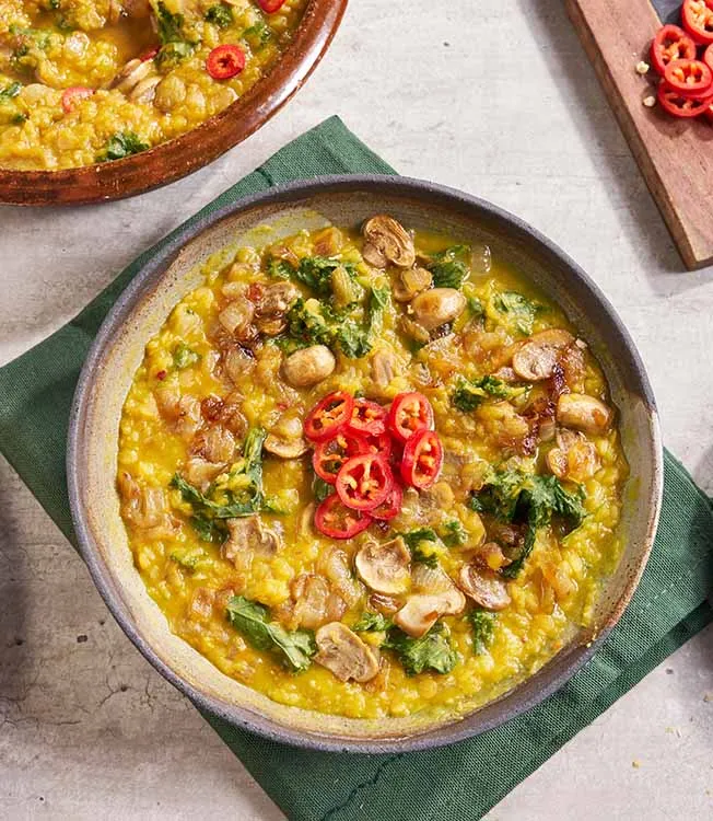 Rød linsedal med løg og mirin