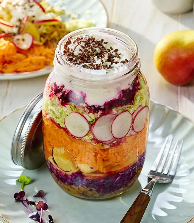 Regnbuesalat med misodressing