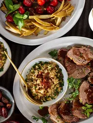 Langtidsbagt lammekølle med orzo pilaf