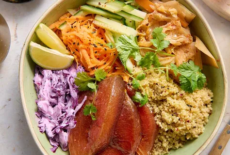 Lakselignende ceviche med vandmelon & quinoa