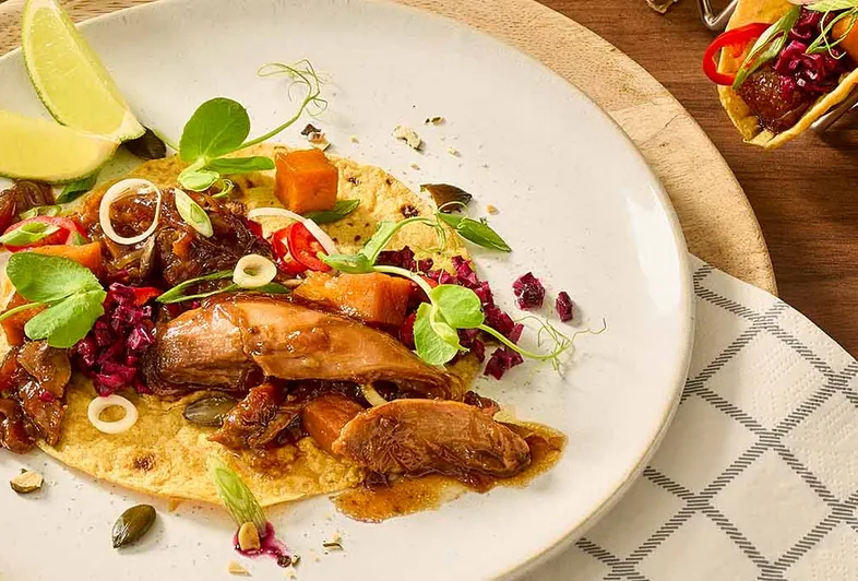 Tacos med gås, salsa & karamelliseret græskar